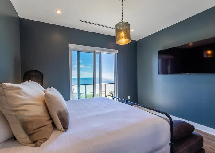 Beachfront, Luxury 4 Bedroom With Gulf Views Next To The Hangout! * Gulf Shores