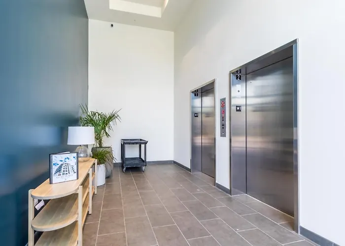 Beachfront, Luxury 4 Bedroom With Gulf Views Next To The Hangout! * Gulf Shores