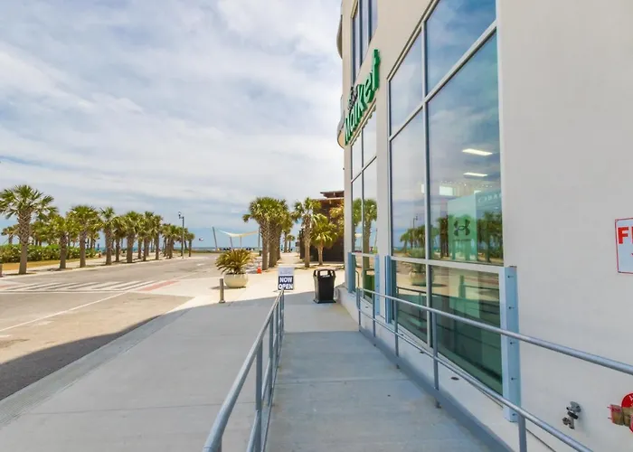 Beachfront, Luxury 4 Bedroom With Gulf Views Next To The Hangout! * Gulf Shores