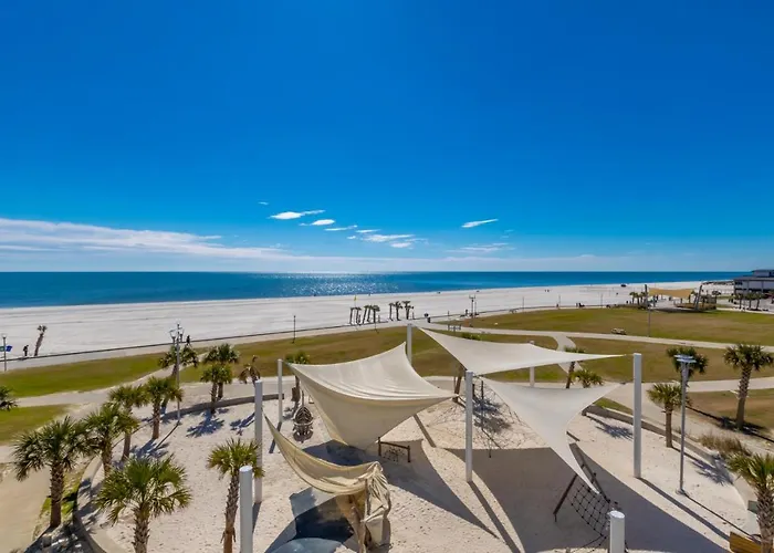 Holiday home Beachfront, Luxury 4 Bedroom With Gulf Views Next To The Hangout!