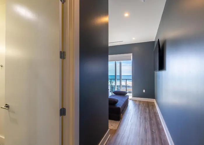 Holiday home Beachfront, Luxury 4 Bedroom With Gulf Views Next To The Hangout!