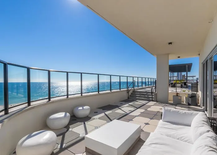 Beachfront, Luxury 4 Bedroom With Gulf Views Next To The Hangout!