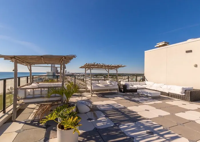 Beachfront, Luxury 4 Bedroom With Gulf Views Next To The Hangout! Holiday home Gulf Shores