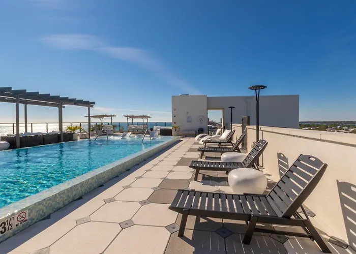Holiday home Beachfront, Luxury 4 Bedroom With Gulf Views Next To The Hangout!