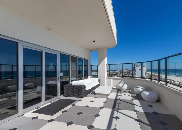 Beachfront, Luxury 4 Bedroom With Gulf Views Next To The Hangout! *