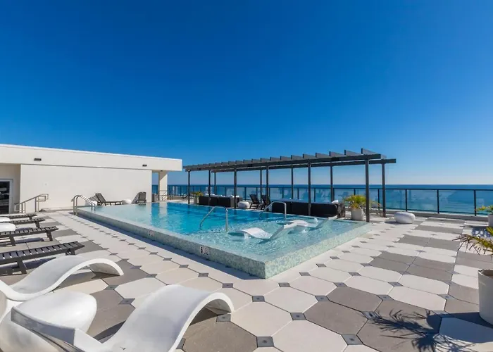 Beachfront, Luxury 4 Bedroom With Gulf Views Next To The Hangout! * Gulf Shores