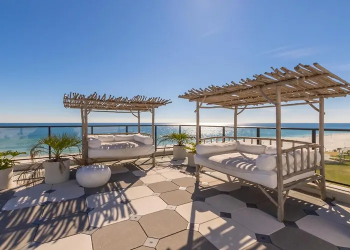 Beachfront, Luxury 4 Bedroom With Gulf Views Next To The Hangout! *