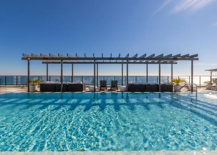 Beachfront, Luxury 4 Bedroom With Gulf Views Next To The Hangout! Holiday home *