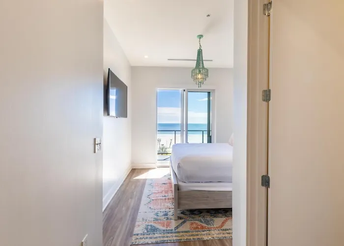 Beachfront, Luxury 4 Bedroom With Gulf Views Next To The Hangout! * Gulf Shores