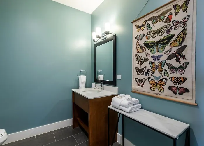 Holiday home Beachfront, Luxury 4 Bedroom With Gulf Views Next To The Hangout!